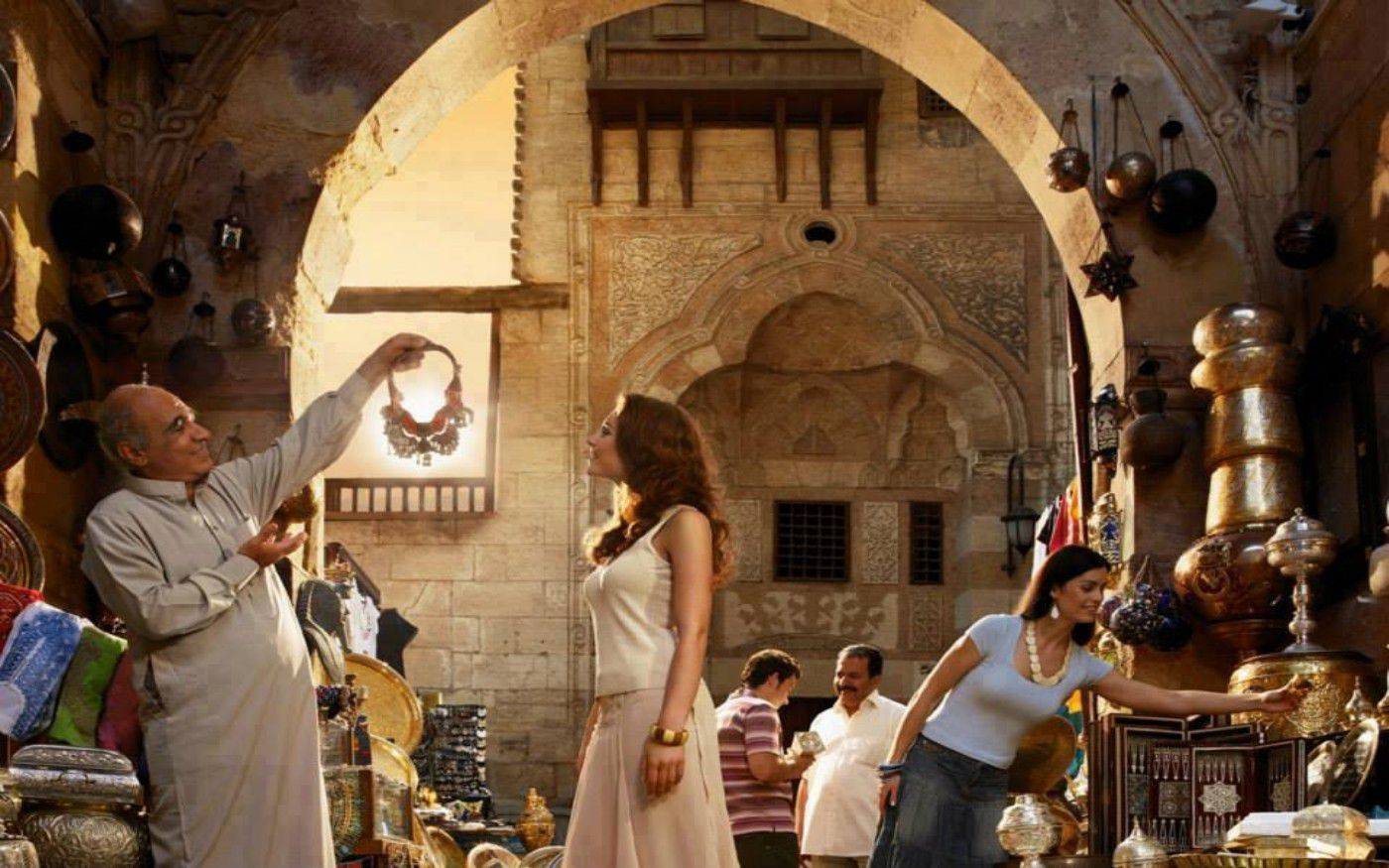 Cairo Shopping Tour with a local Female Guide
